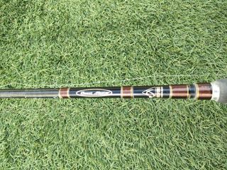 Conjunto de 2 carretes pesca omoto kam700
