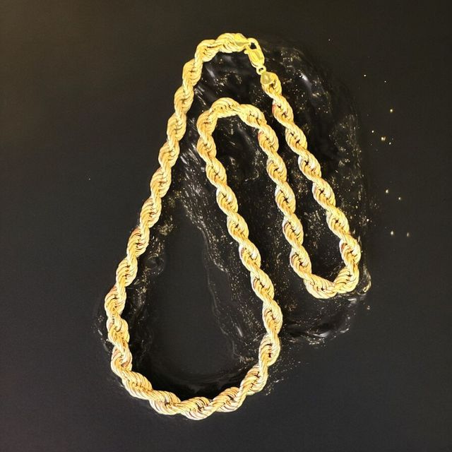 Collar Cordón Salomónico 8.70 mm Oro 18 Kilates