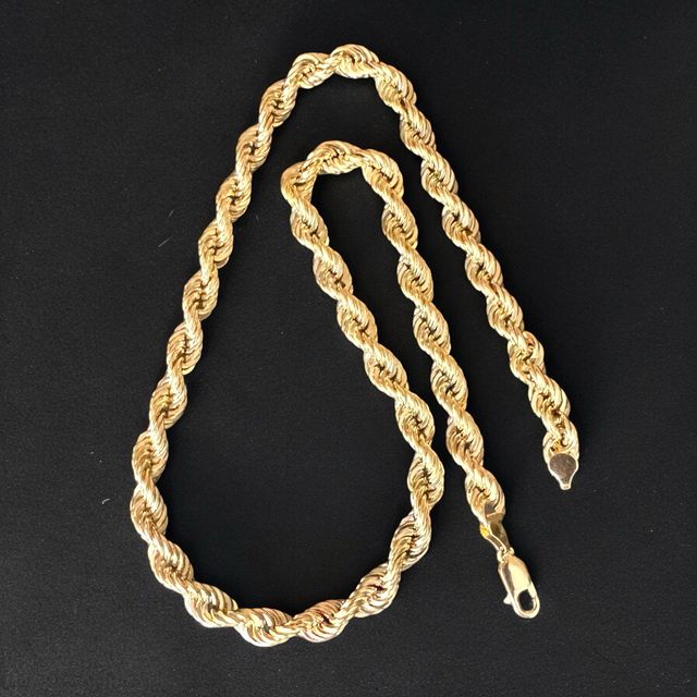 Collar Cordón Salomónico 8.70 mm Oro 18 Kilates