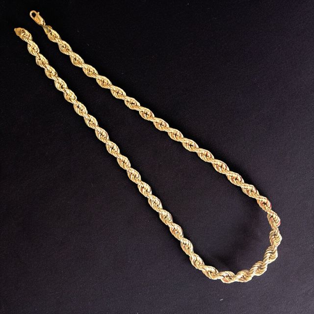 Collar Cordón Salomónico 8.70 mm Oro 18 Kilates