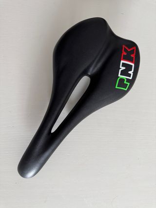 Sella bici da corsa PnK nuova