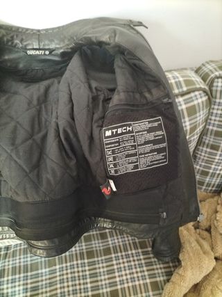 Chaqueta Ducati moto 