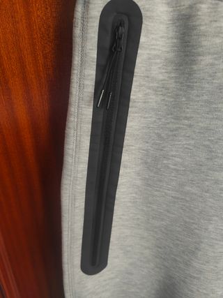 Pantalón Nike Tech fleece talla S