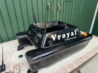 Barco cebador Vroyal XL