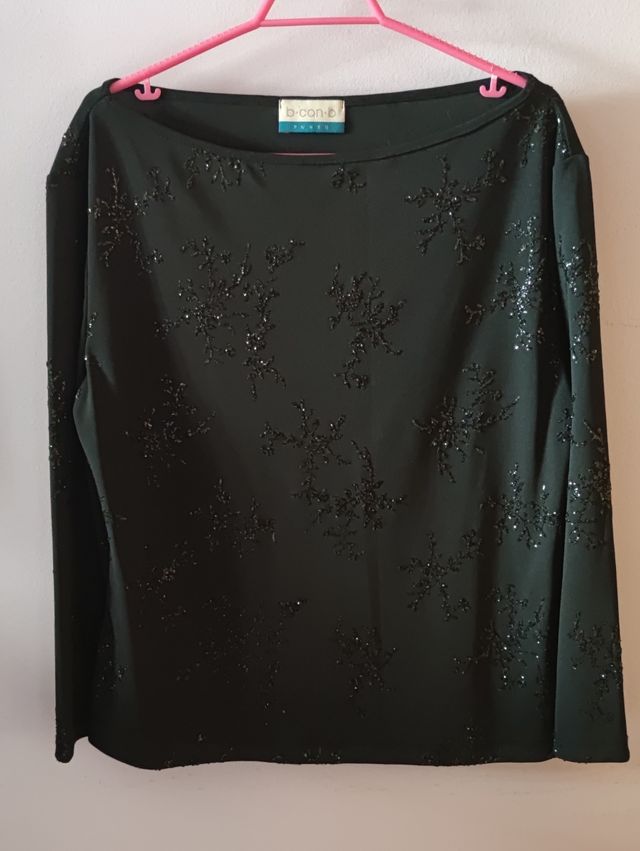 Blusa con pedrería