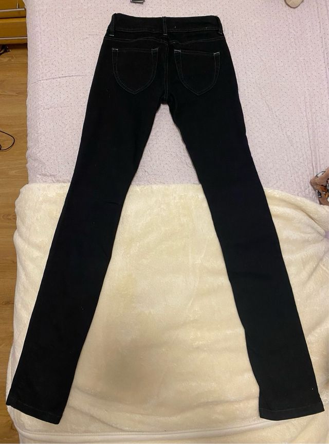 Pantalon vaquero negro