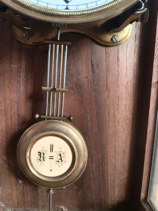 Reloj de pared antigüo