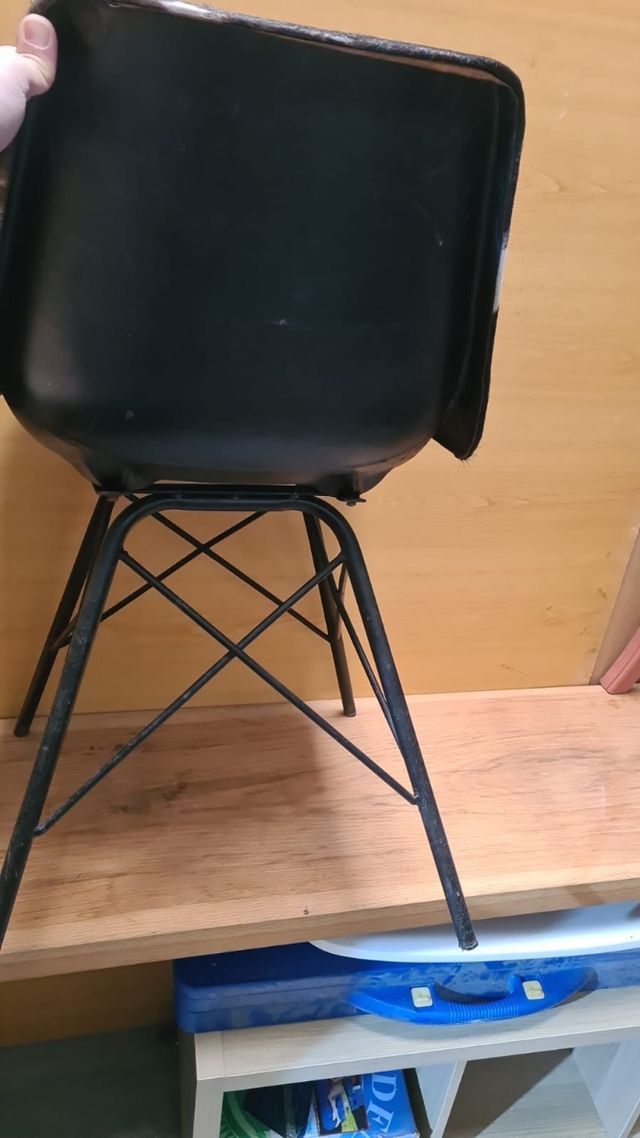 Silla artesanal 
90 cm de altura