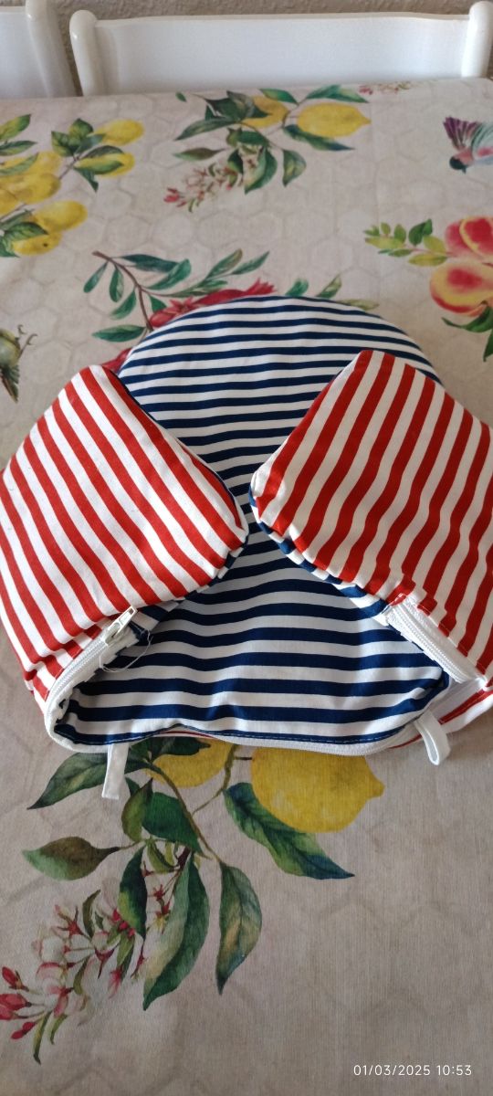 Vendo protector de trona Ikea nueva