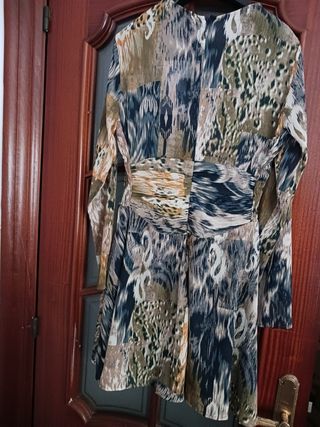 Vestido nuevo con etiquetas de Zara 