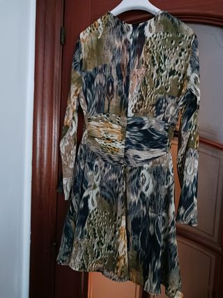 Vestido nuevo con etiquetas de Zara 