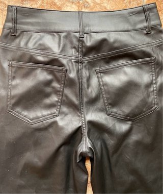 Pantalón cuero