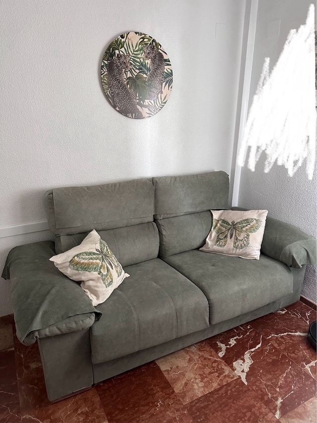 Sofa 3 plazas verde en La Rambla