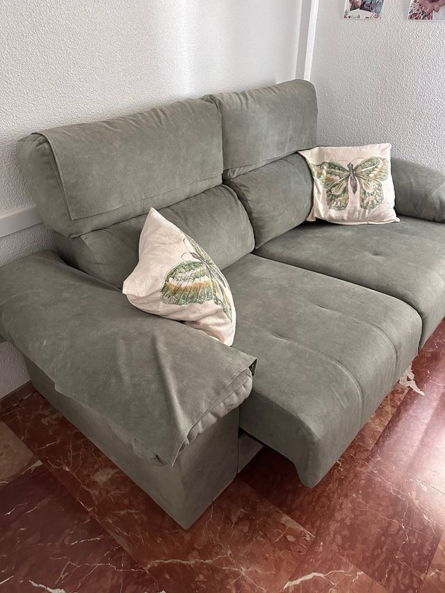 Sofa 3 plazas verde en La Rambla