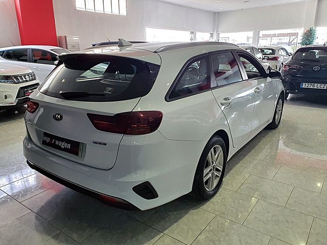 KIA Ceed Tourer, 1.6 CRDI, Carplay, navi...