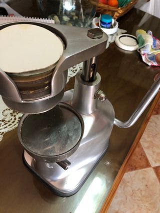 Utensilio Para hacer hamburguesas, marca OMAS.