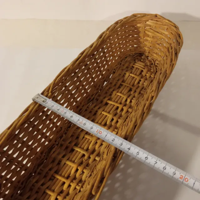 Cesta de mimbre o caña panera