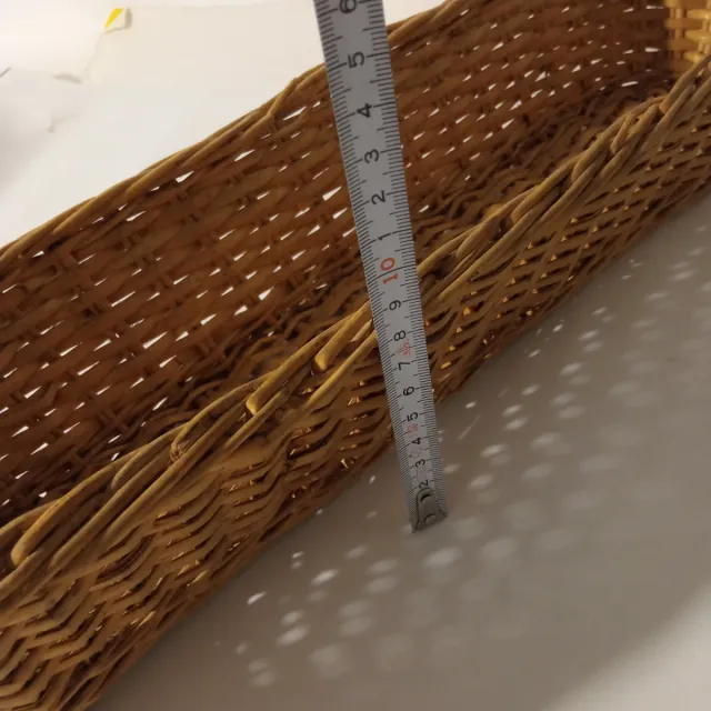 Cesta de mimbre o caña panera