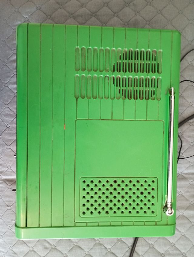 Televisore vintage National tr-525 eu