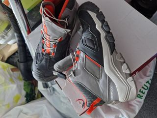 Botas de montaña y trekking 