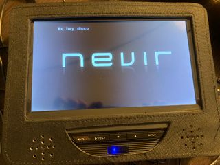 nevir dvd portatil doble 9"