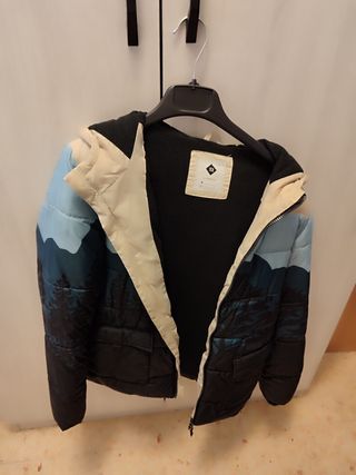 3 chaquetas. Talla 13-14. 