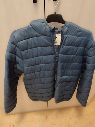 3 chaquetas. Talla 13-14. 
