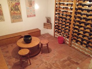 CASA CON GARAJE EN EL CENTRO DE YECLA