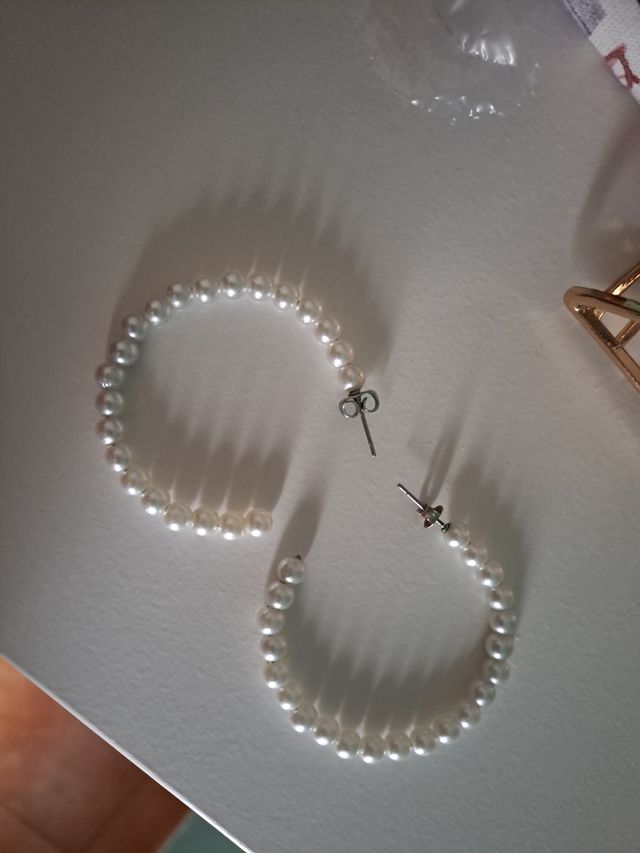 Pendientes en aro con perlas