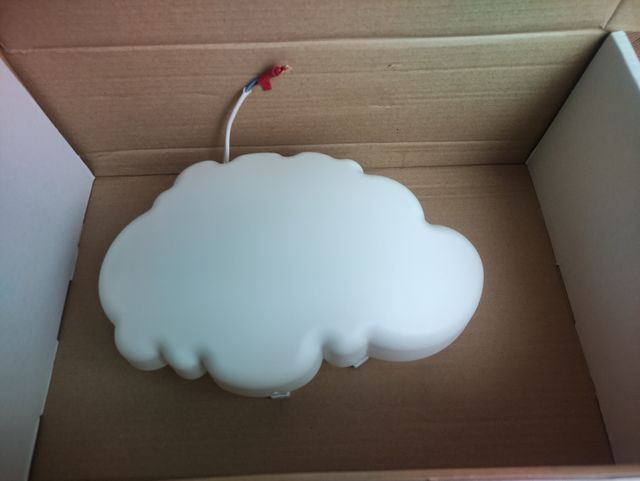 Lampara nube Ikea con bombilla 