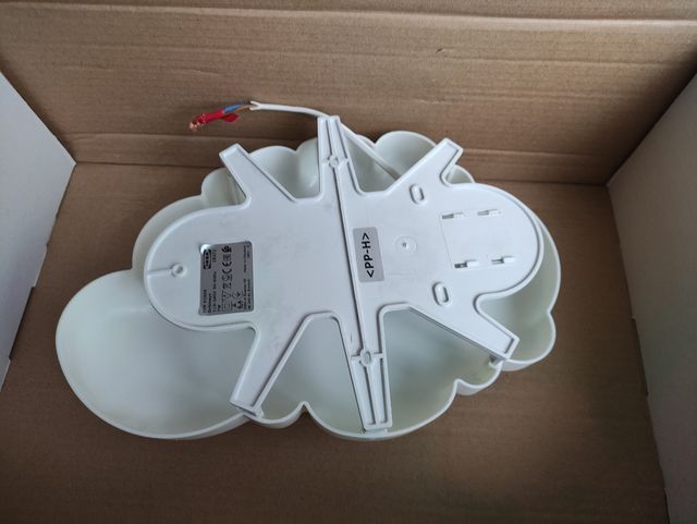 Lampara nube Ikea con bombilla 