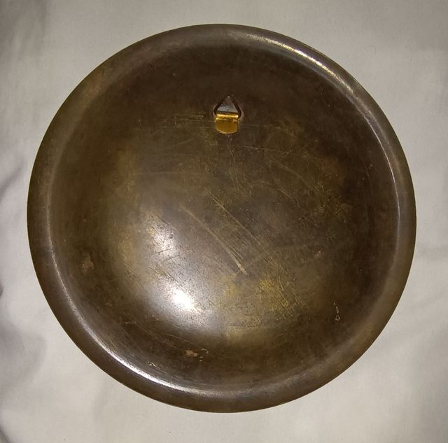 Antigua bandeja de latón