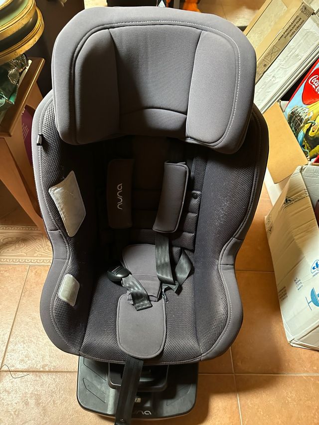 Assentos de carro dos grupos 0, 1 e 2