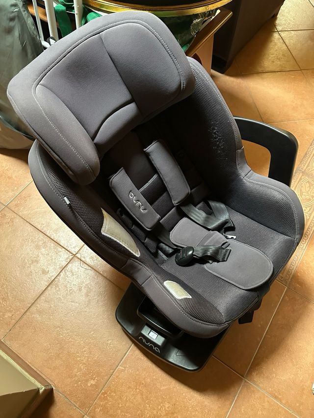 Assentos de carro dos grupos 0, 1 e 2