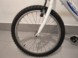 Bici para edad entre 6 y 9 años