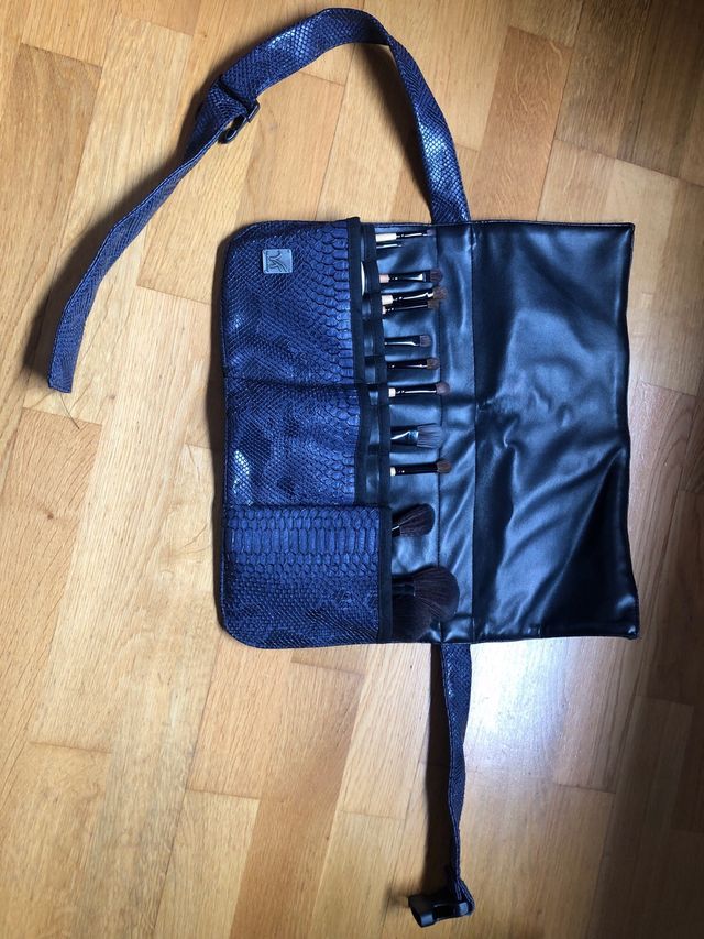 Manta brochas maquillaje