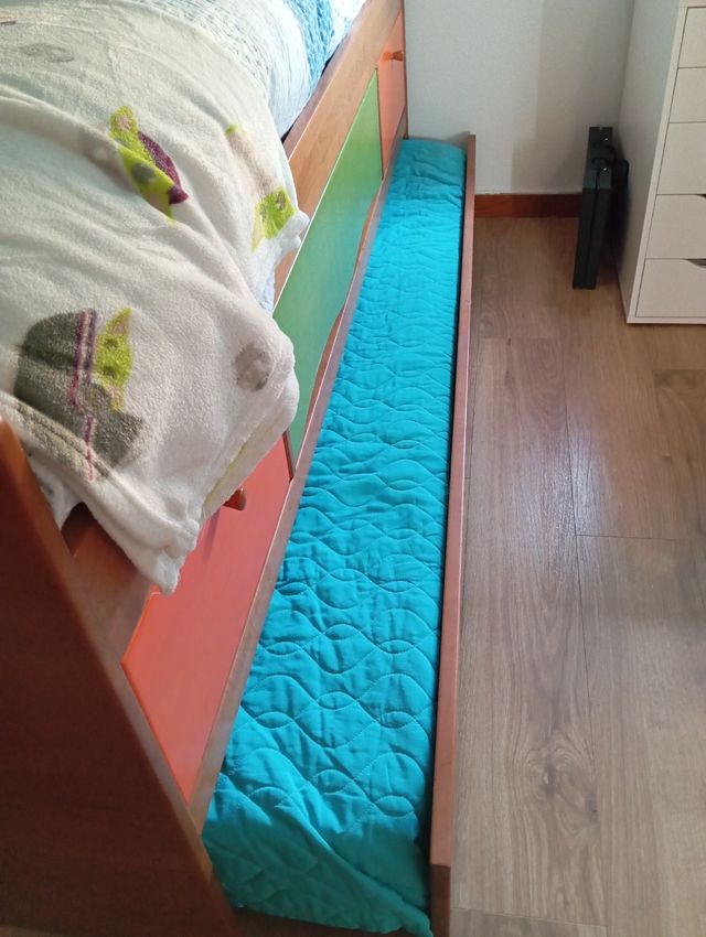 Cama dupla em pinho maciço