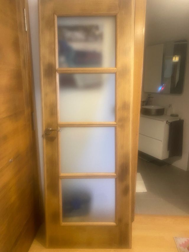 Puerta Madera y cristal