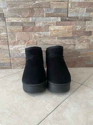 Stivaletti neri in suede Taglia 38