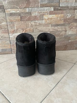 Stivaletti neri in suede Taglia 38