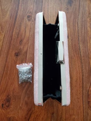 Zapatos y clutch