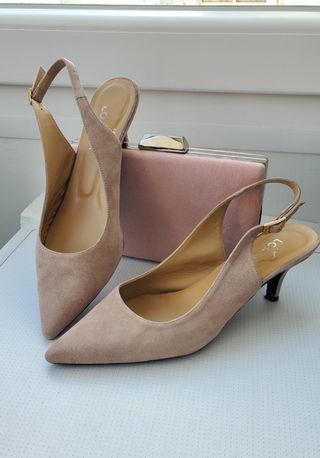 Zapatos y clutch