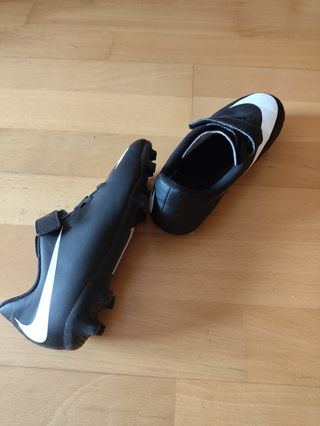 Botas de fútbol tacos Nike niño