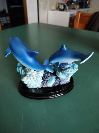 Soprammobile delfini