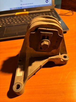 soporte motor volvo s80