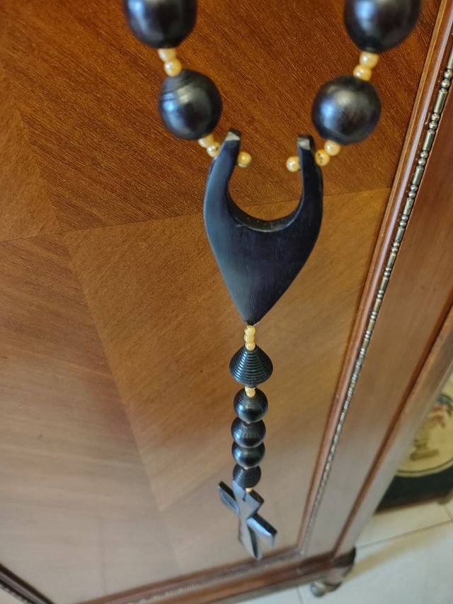 Rosario de Ebano, artesanal