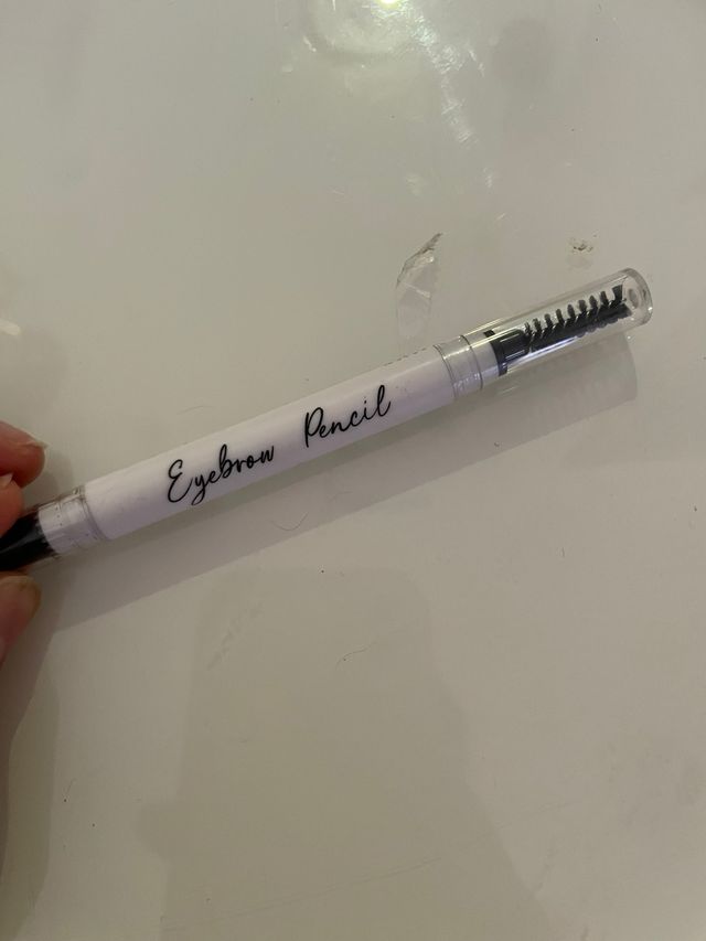 Lapiz de cejas