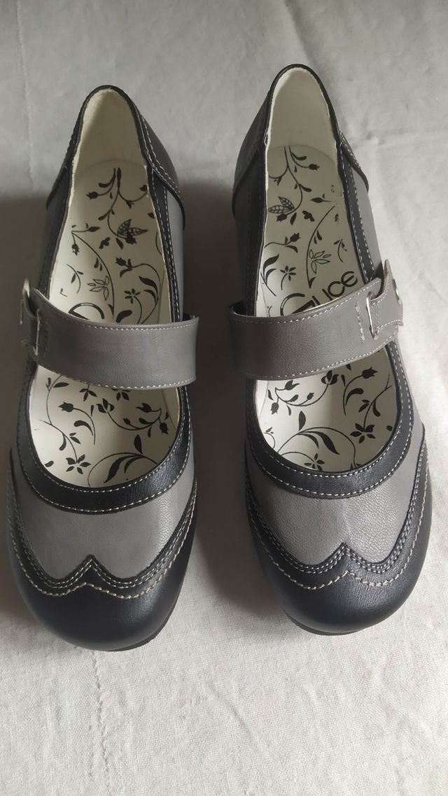 Décolleté pelle mezzo tacco