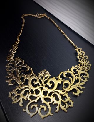 Particolare Colla Imperiale