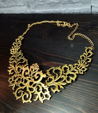 Particolare Colla Imperiale